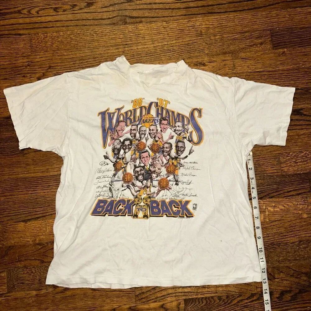 Vintage 80s NBA LA Los Angeles Lakers Back to Back Champs Caricature Shirt Sz L